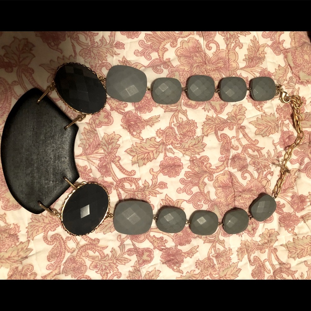 Grey wood necklace
